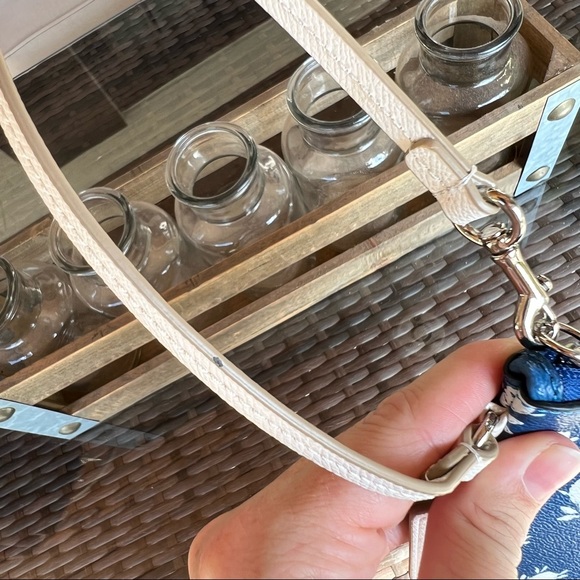 Blue with White Floral Rose Coach Wristlet Charm - Picture 3 of 6